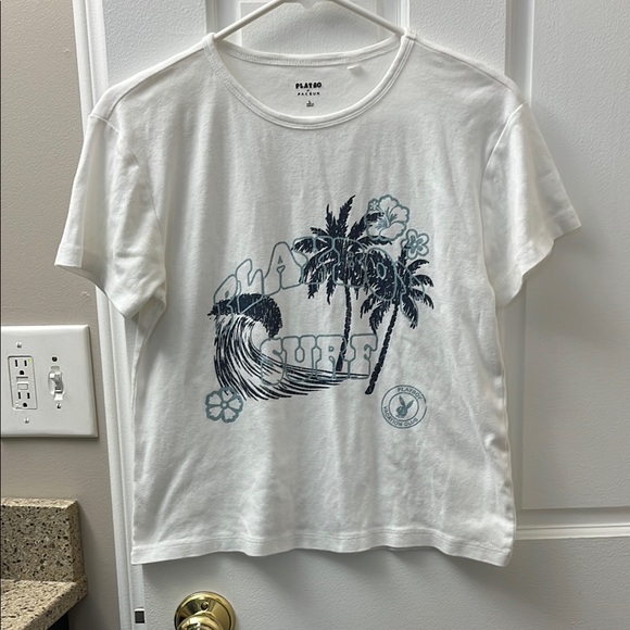 PLAYBOY Tops - PLAYBOY Cropped White Surf Graphic Tee
